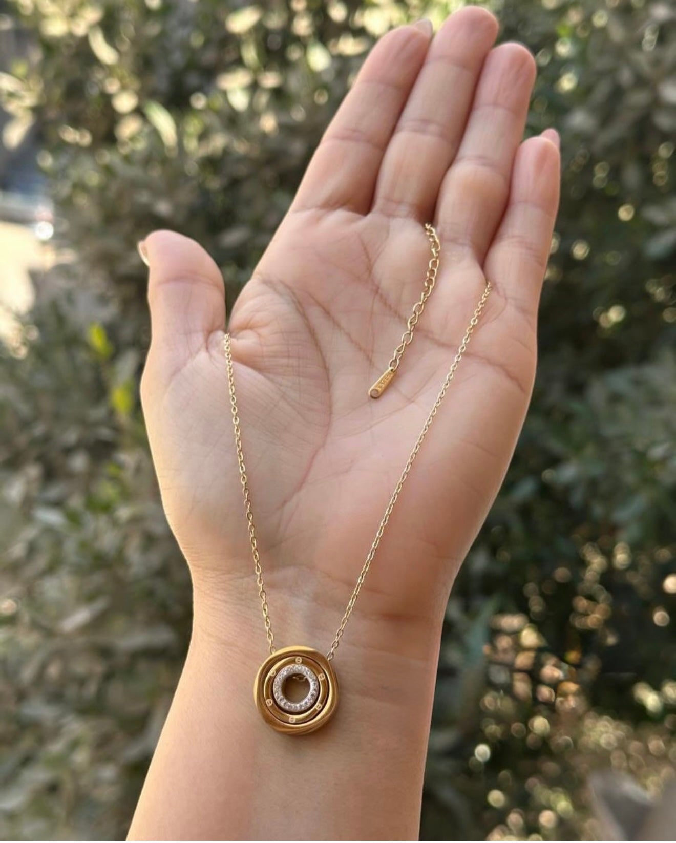 Elegant Minimalist Gold Necklace