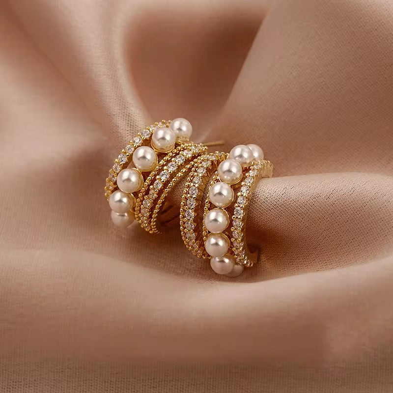 Vintage Glamour Pearl & Diamond-Look Huggies