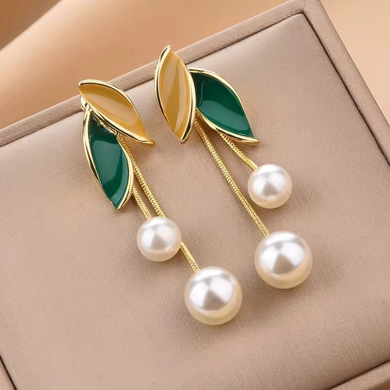 Pearl Leaf Long Tassel