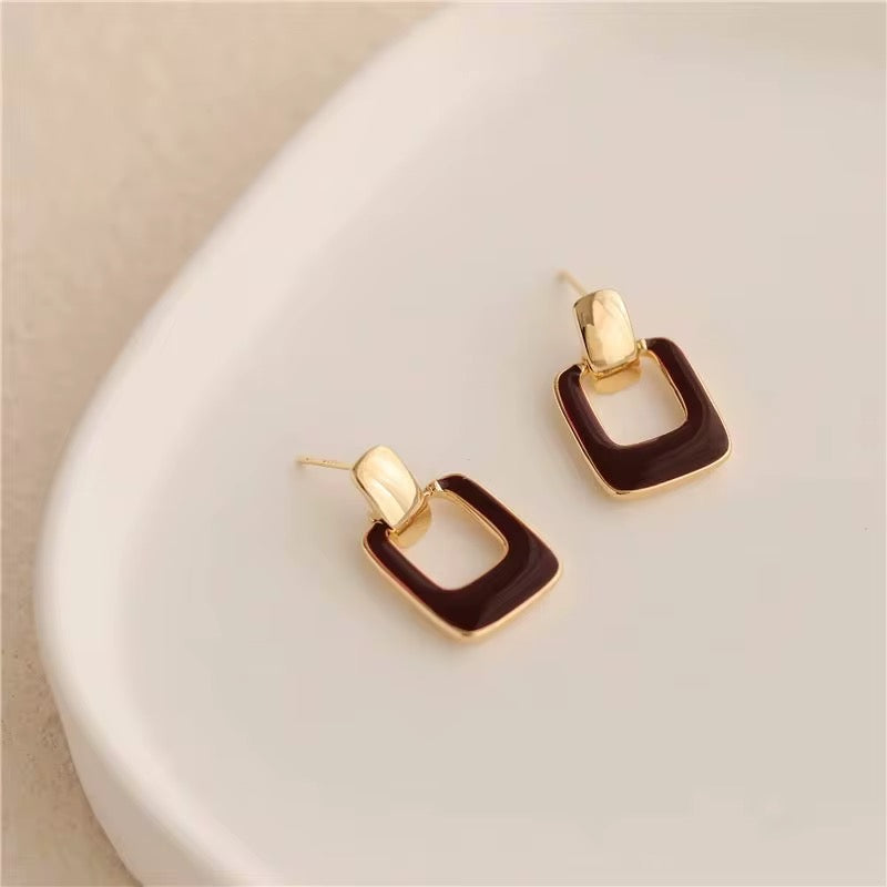 Red coffee Color girl Cute jewellery.