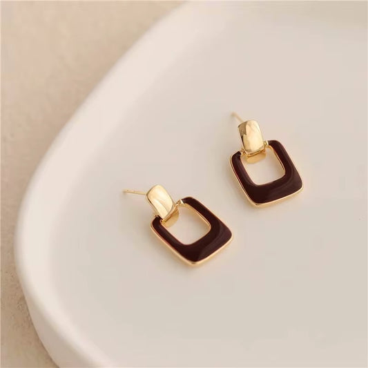 Red coffee Color girl Cute jewellery.