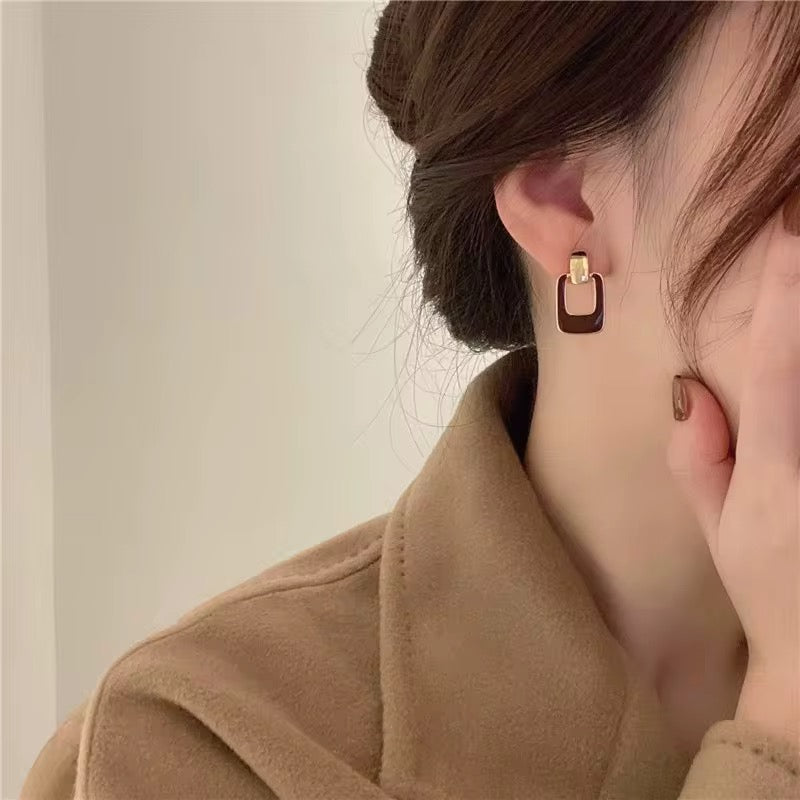Red coffee Color girl Cute jewellery.
