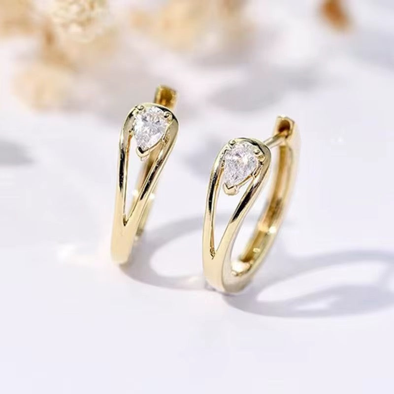 Gold Water Drop Ear Stud