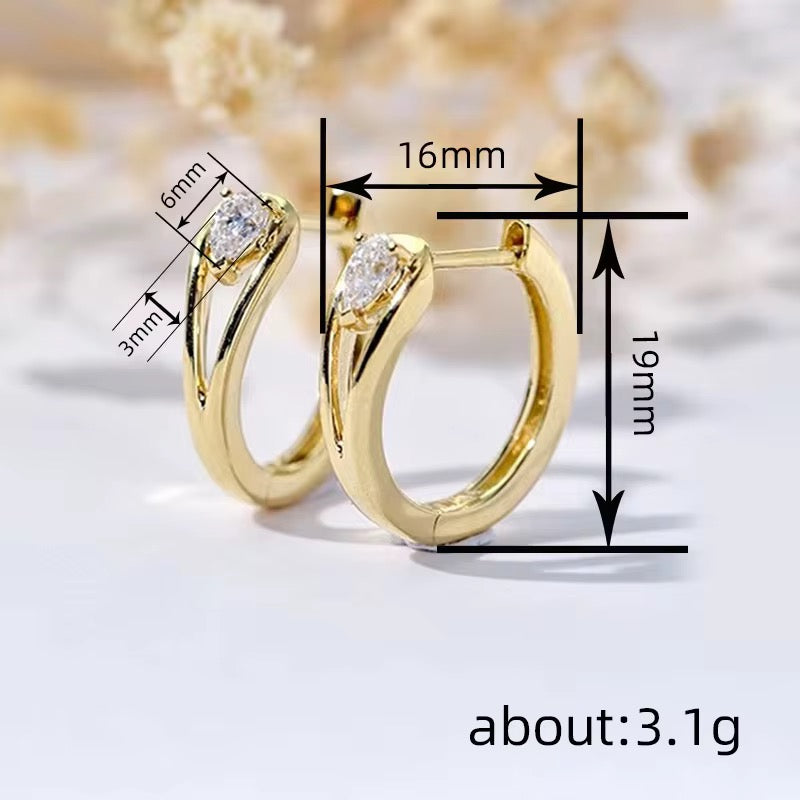 Gold Water Drop Ear Stud